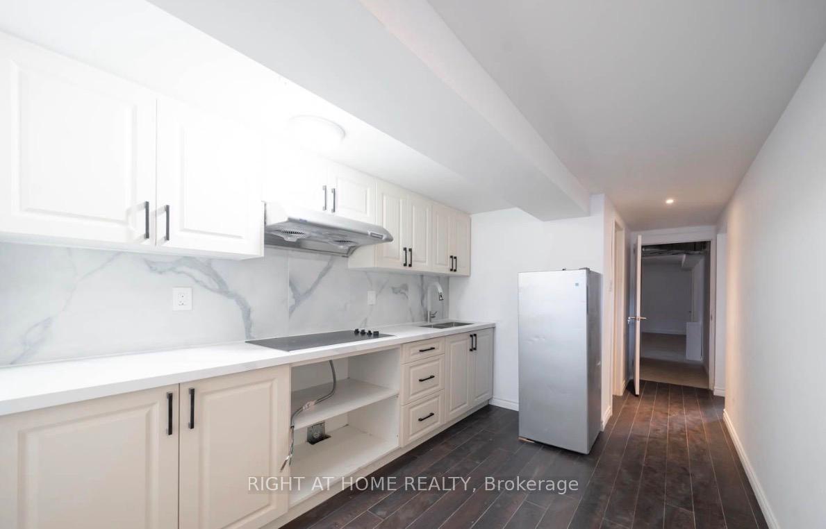 46-shrewsbury-square-toronto-scarborough-ontario-e13591308