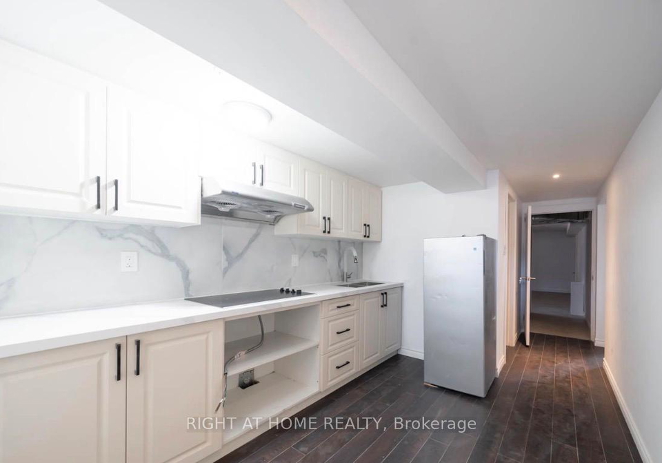 46-shrewsbury-square-toronto-scarborough-ontario-e13591308