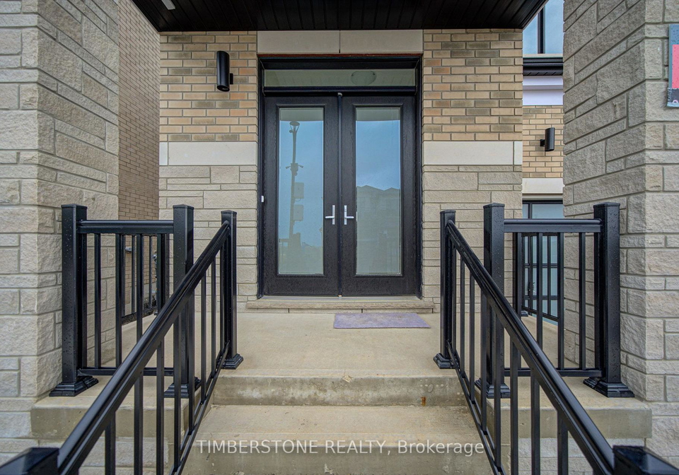 3361-deepglade-path-pickering-ontario-e13591404
