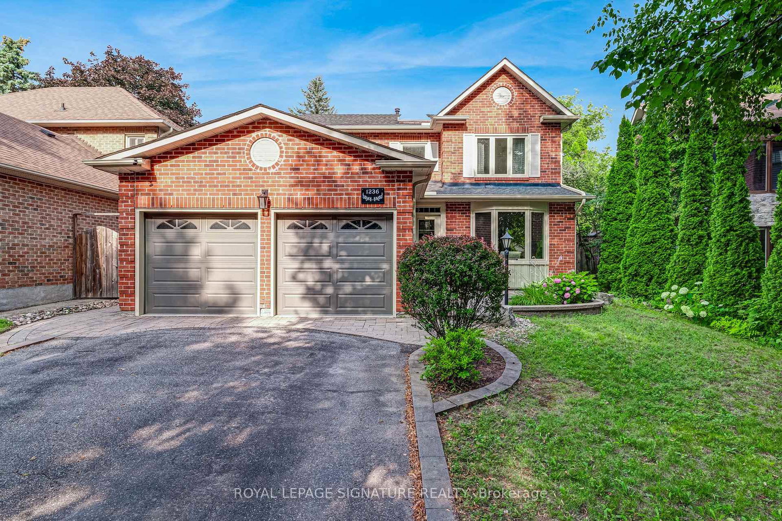 1236-fieldstone-circle-pickering-ontario-e13593342