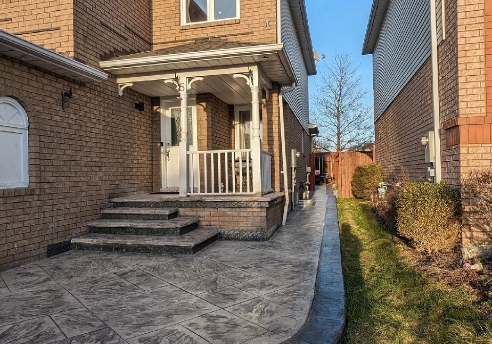 5-vintage-drive-whitby-ontario-e13593398