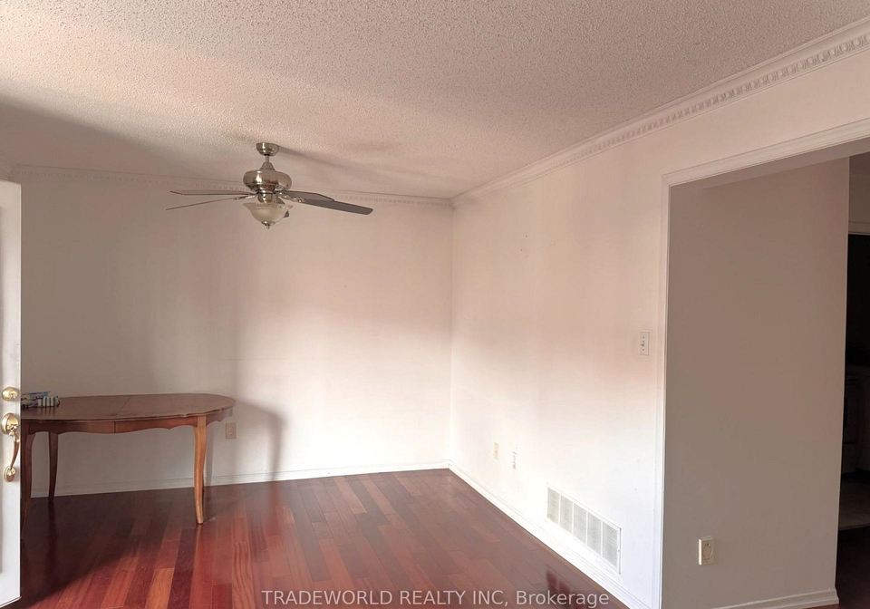 108-wharton-square-toronto-scarborough-ontario-e13594994
