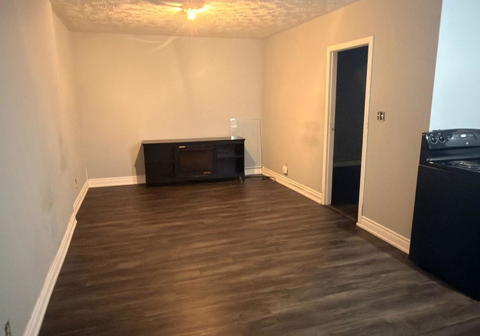 92-wolfe-street-oshawa-ontario-e13595116