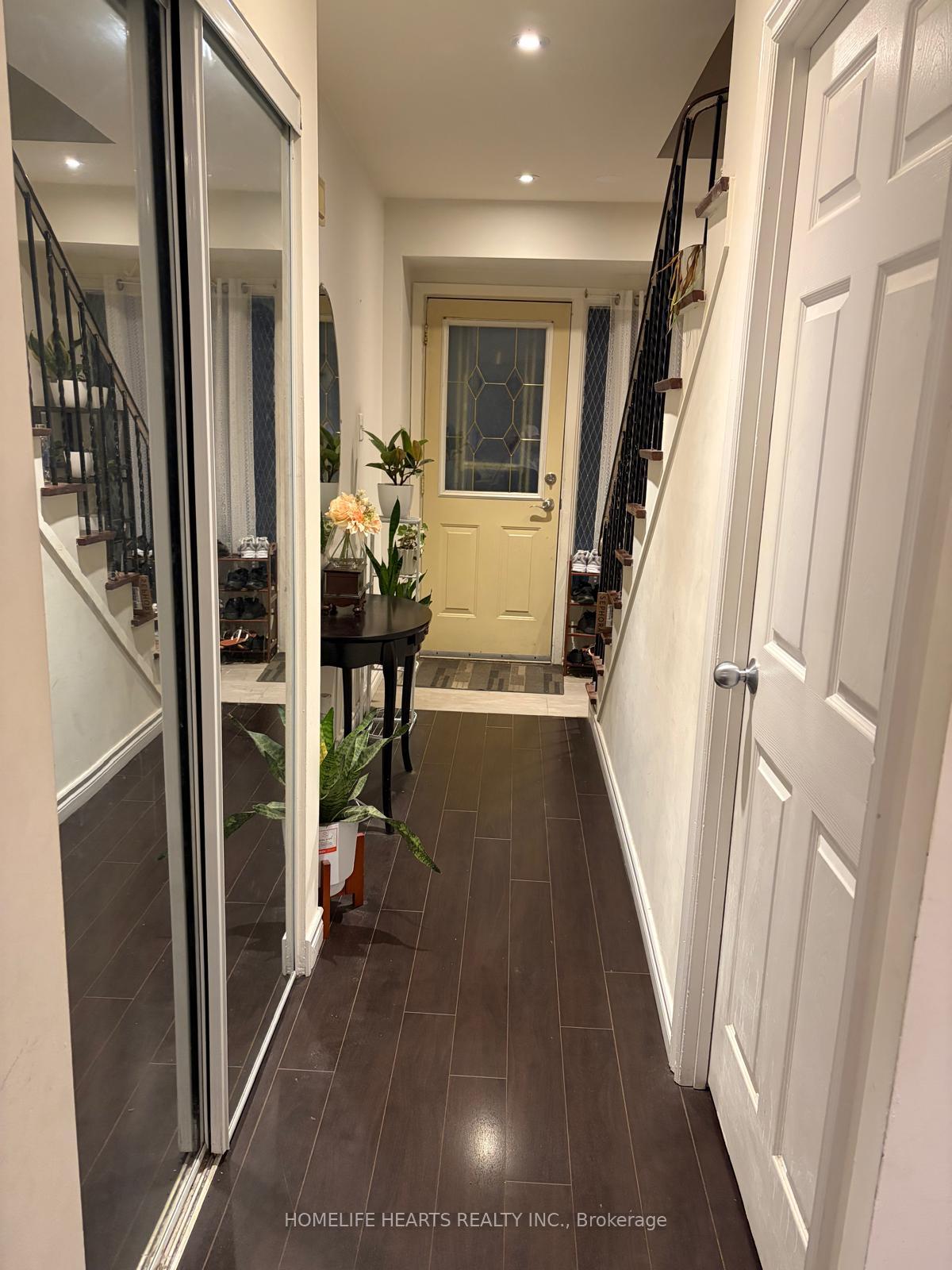 301-washburn-way-toronto-scarborough-ontario-e13595336