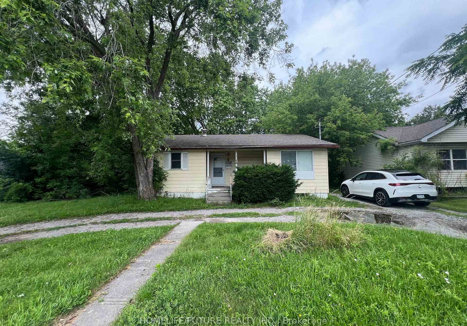 804-dundas-street-w-whitby-ontario-e13595722
