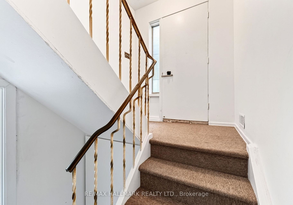402-kingston-road-toronto-toronto-ontario-e13596120