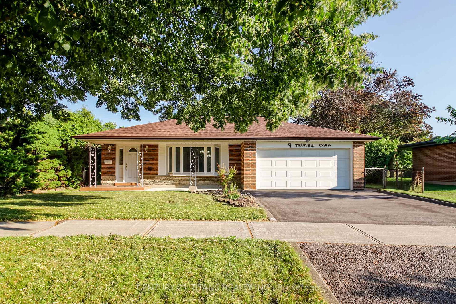 9-minos-crescent-toronto-scarborough-ontario-e13596164