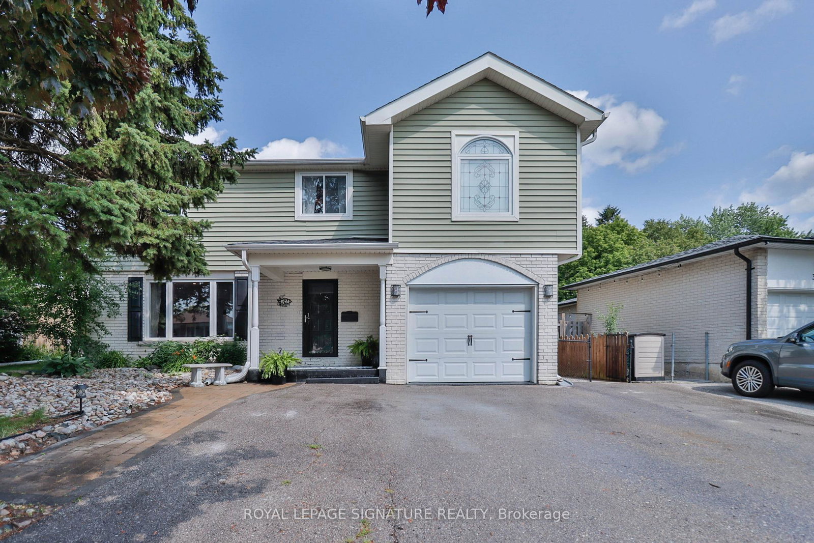 32-harland-crescent-ajax-ontario-e13596368