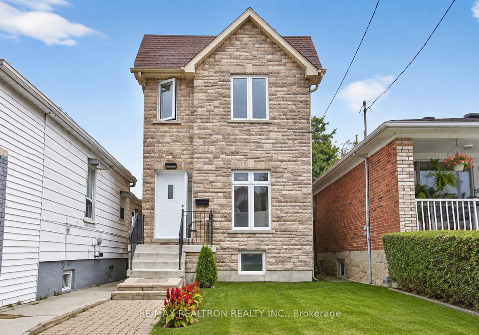 1339-woodbine-avenue-toronto-east-york-ontario-e13597210