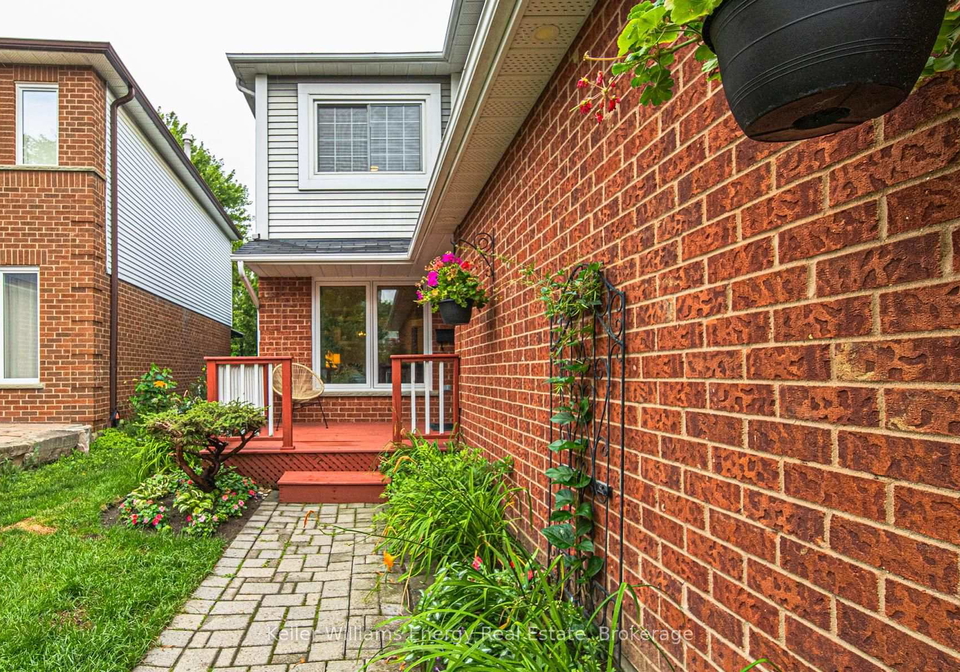 27-teddington-crescent-whitby-ontario-e13597326