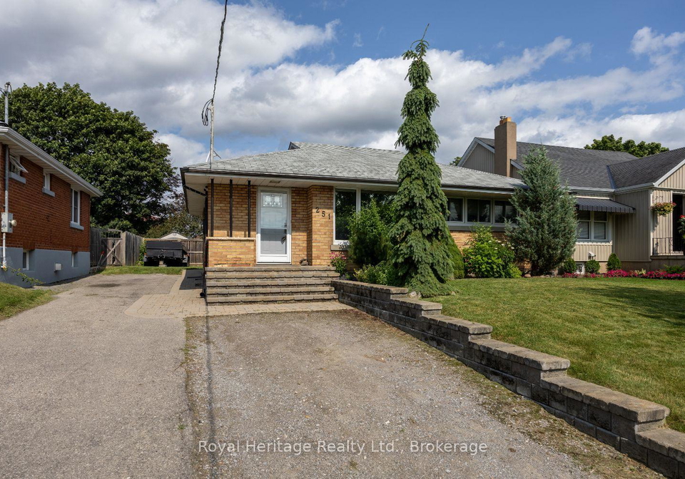251-elizabeth-street-oshawa-ontario-e13598608