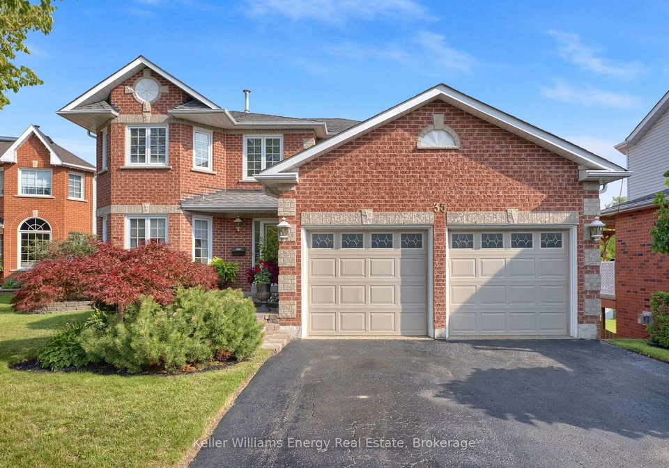 35-living-court-clarington-ontario-e13599224