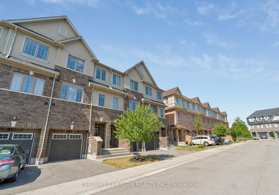 223-danzatore-path-oshawa-ontario-e13599286