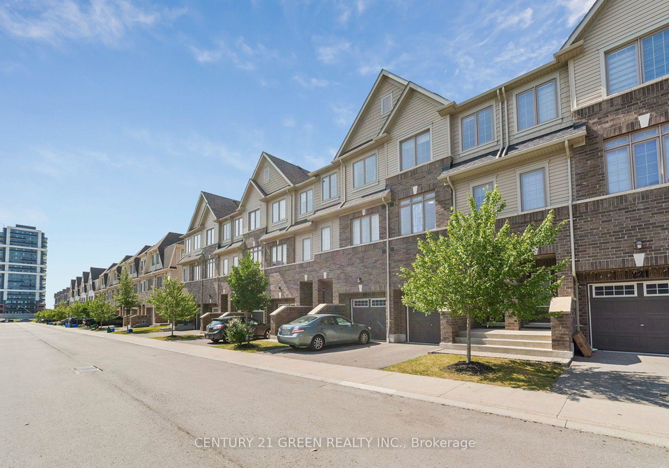 223-danzatore-path-oshawa-ontario-e13599286