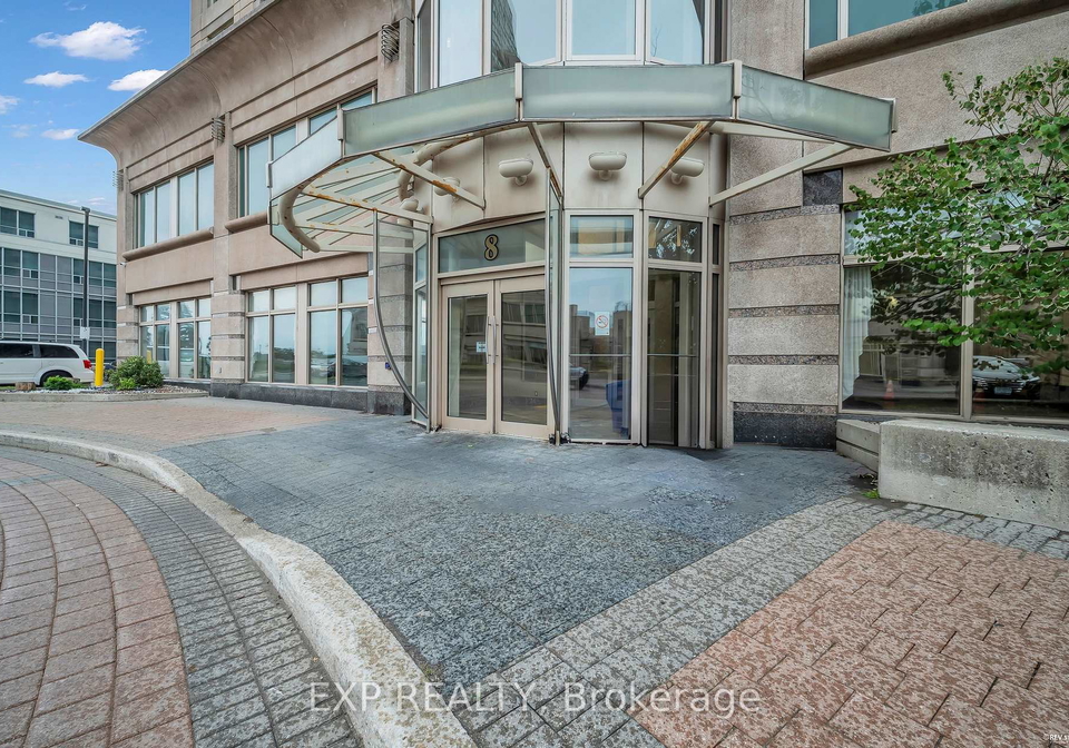 8-lee-centre-drive-n-toronto-scarborough-ontario-e13599474