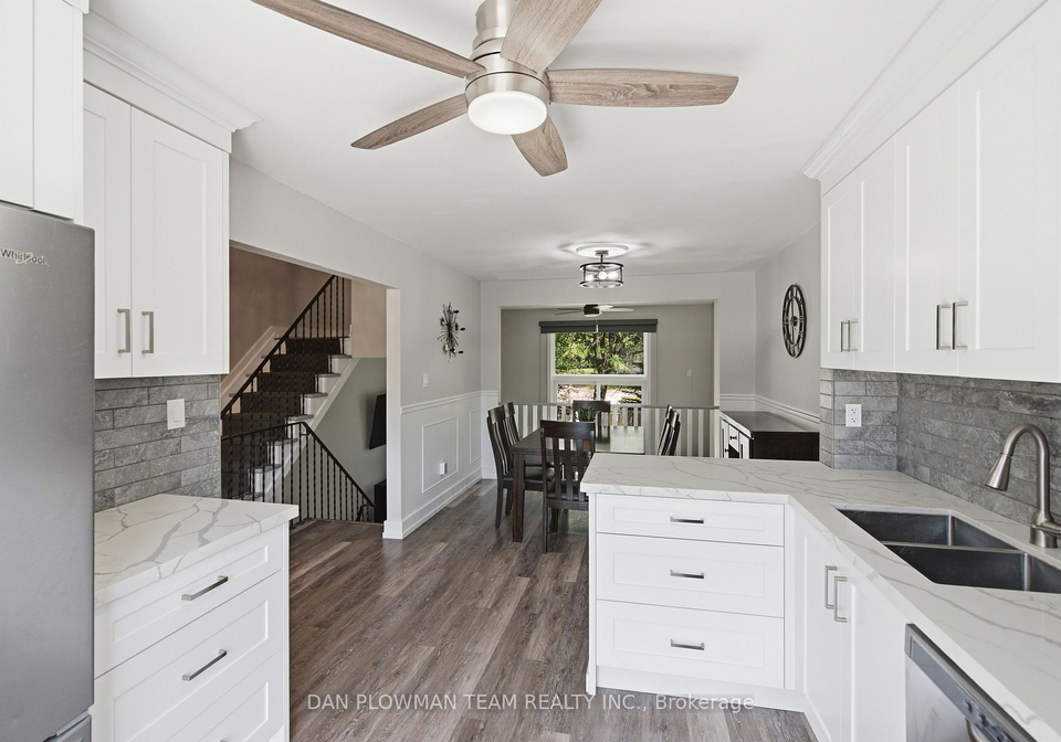 350-camelot-court-oshawa-ontario-e13600304
