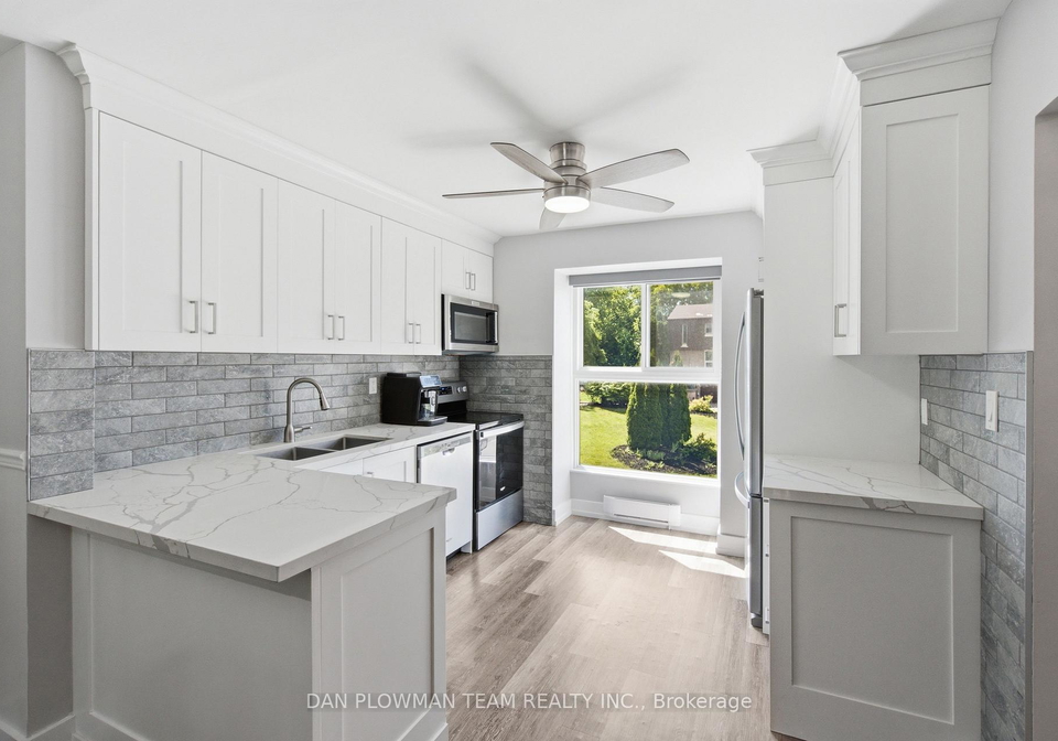 350-camelot-court-oshawa-ontario-e13600304