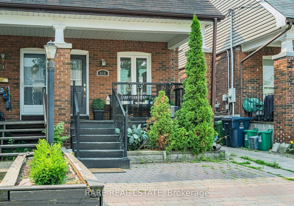 615-miverton-boulevard-toronto-east-york-ontario-e13600524