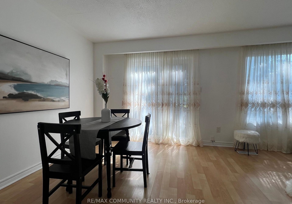 284-sprucewood-court-toronto-scarborough-ontario-e13602404