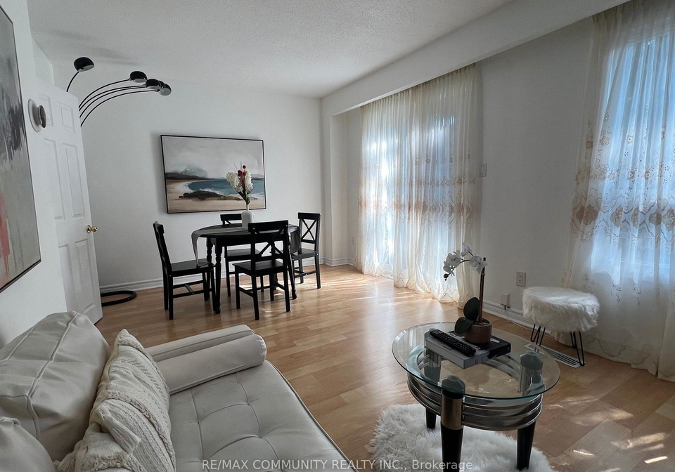 284-sprucewood-court-toronto-scarborough-ontario-e13602404