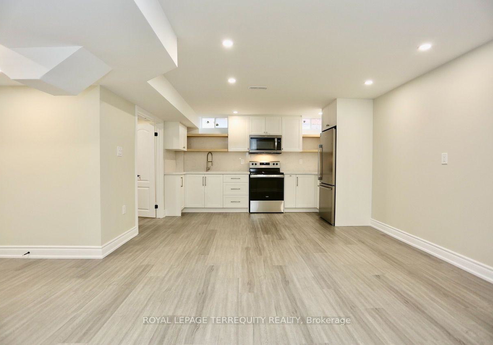 2138-castle-hill-court-pickering-ontario-e13602766