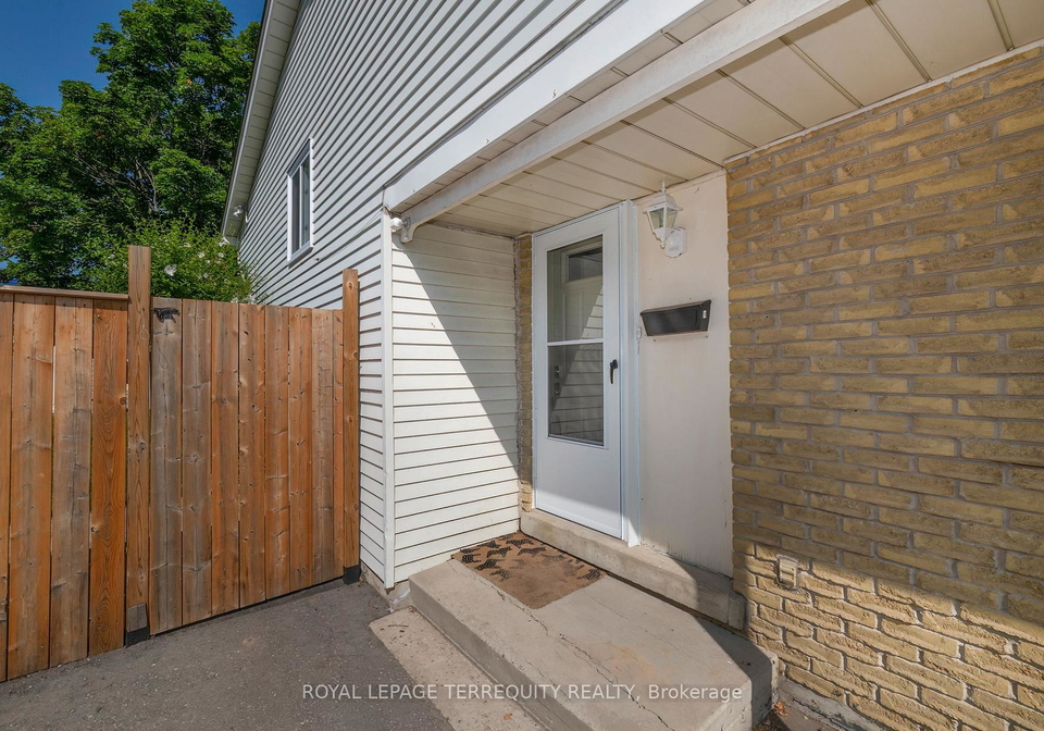 1214-trowbridge-drive-oshawa-ontario-e13602796