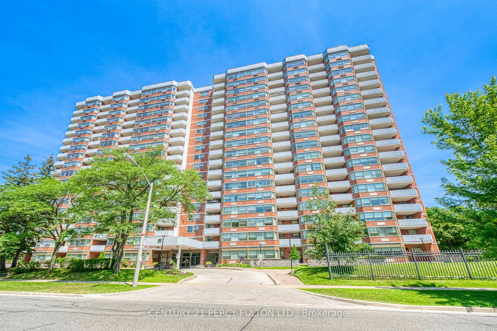 121-ling-road-toronto-scarborough-ontario-e13603208