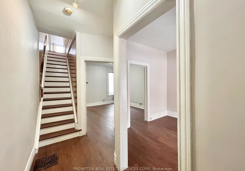 17-winnifred-avenue-toronto-toronto-ontario-e13604128
