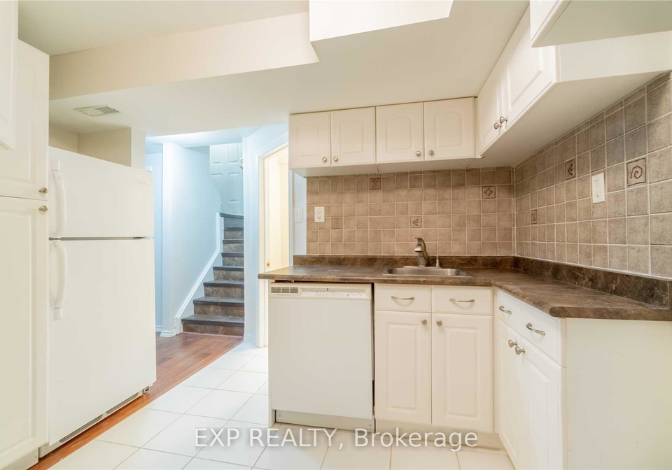 134-sandown-avenue-toronto-scarborough-ontario-e13604934
