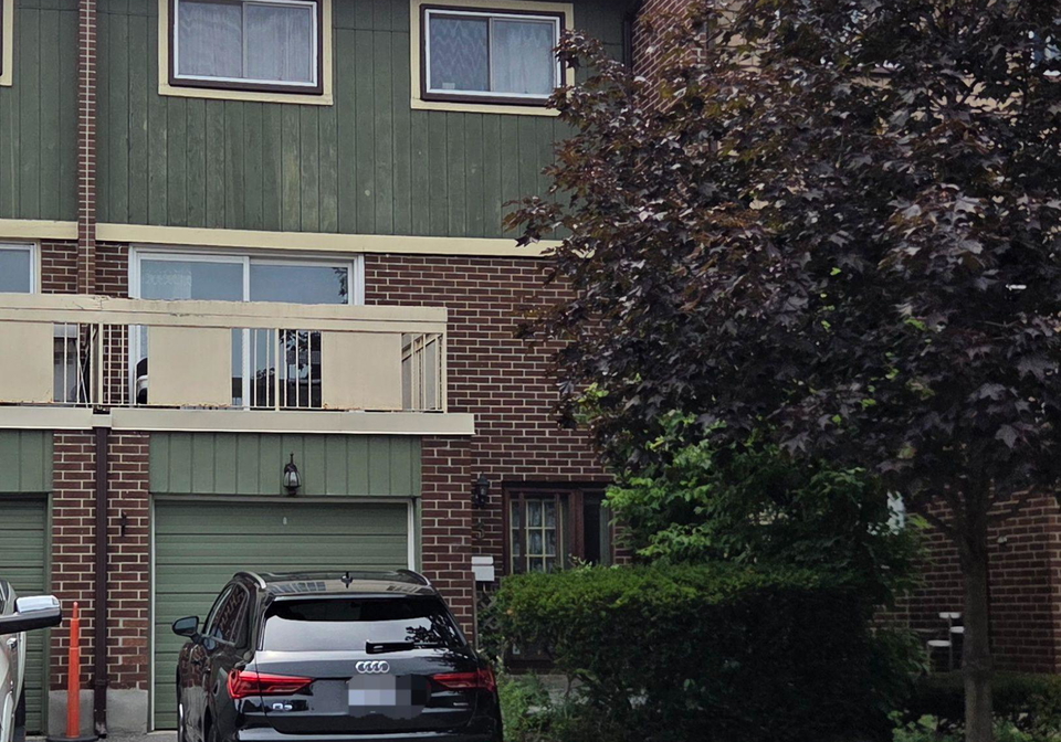 30-chichester-place-toronto-scarborough-ontario-e13606596