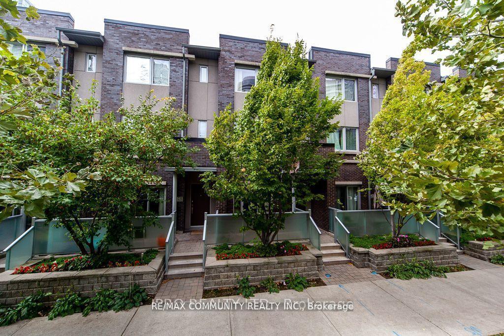 315-village-green-square-street-toronto-scarborough-ontario-e13606854