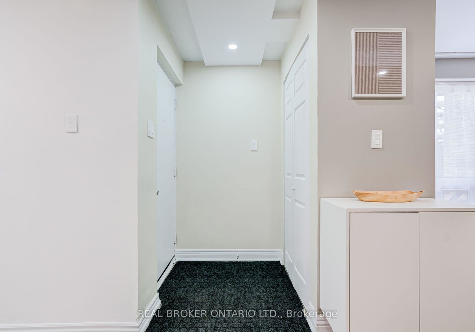 130-ling-road-toronto-scarborough-ontario-e13607158