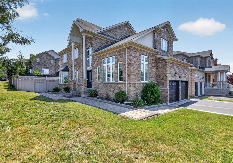 824-black-cherry-drive-oshawa-ontario-e13607600
