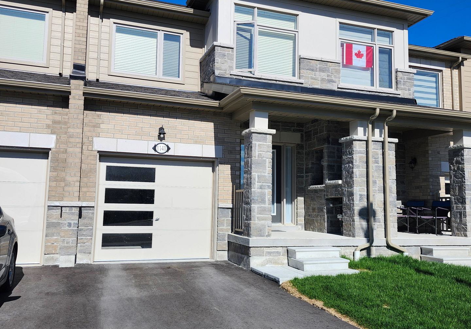 1141-cameo-street-pickering-ontario-e13609024