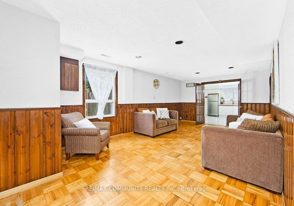 17-tineta-crescent-toronto-scarborough-ontario-e13609424