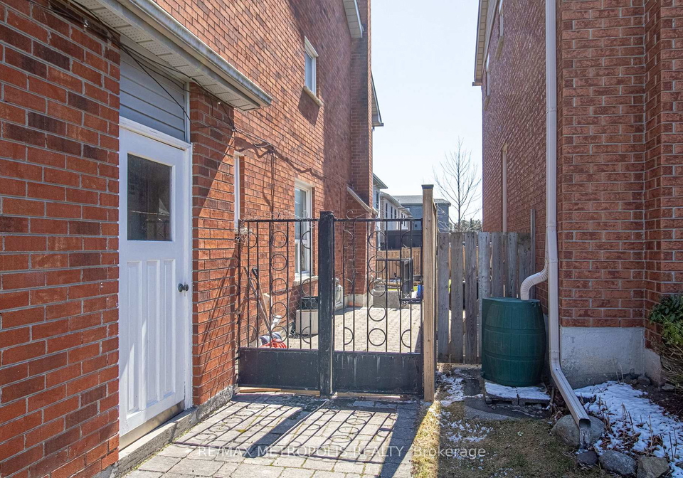 507-charnwood-court-pickering-ontario-e13609536