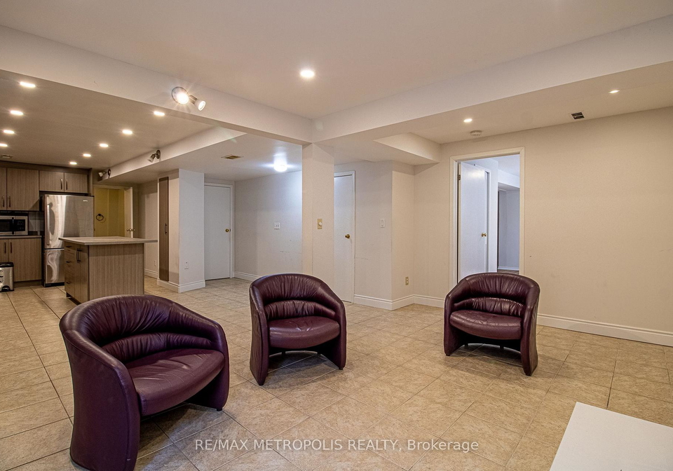 507-charnwood-court-pickering-ontario-e13609536