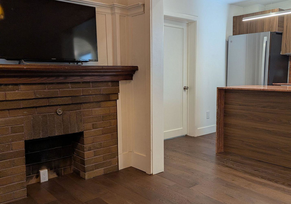 264a-hastings-avenue-toronto-toronto-ontario-e13609542