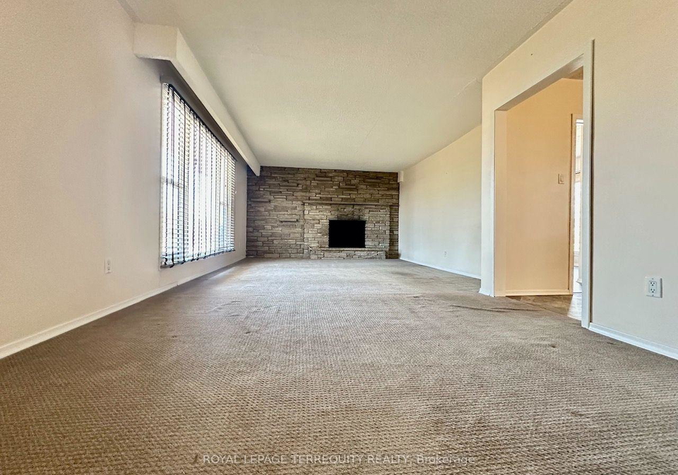 1775-bowmanville-avenue-e-clarington-ontario-e13609872