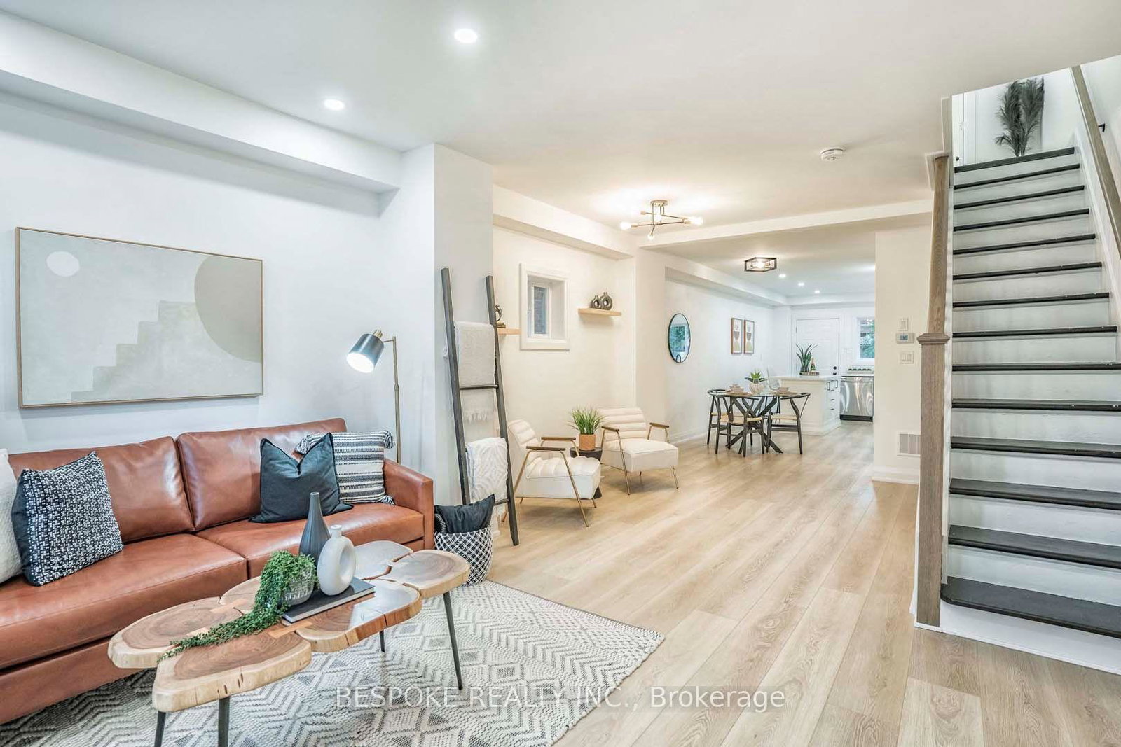 681-cosburn-avenue-toronto-east-york-ontario-e13610800