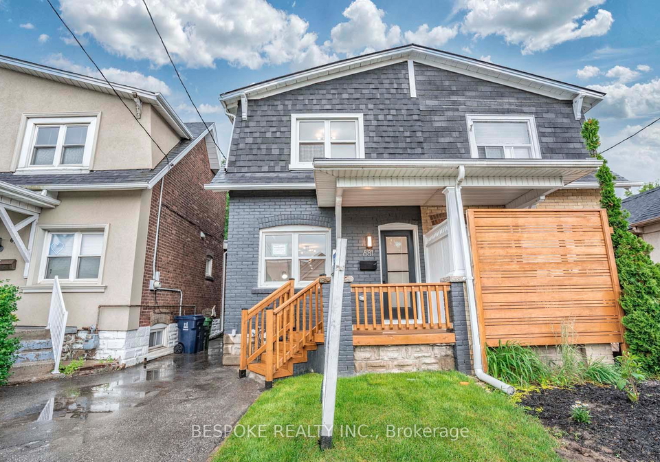681-cosburn-avenue-toronto-east-york-ontario-e13610800