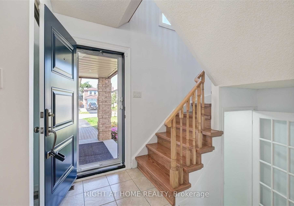 121-radford-drive-ajax-ontario-e13611146
