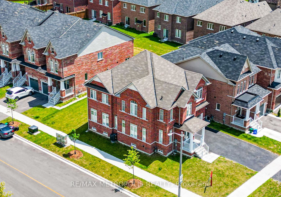 647-fleetwood-drive-oshawa-ontario-e13612424