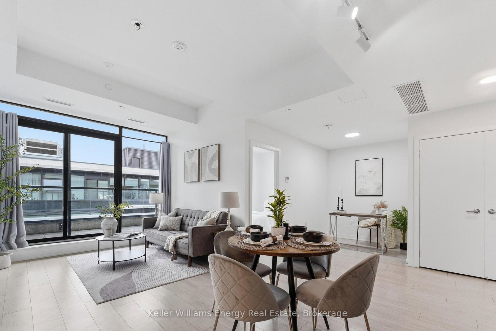 1614-charles-street-whitby-ontario-e13612652
