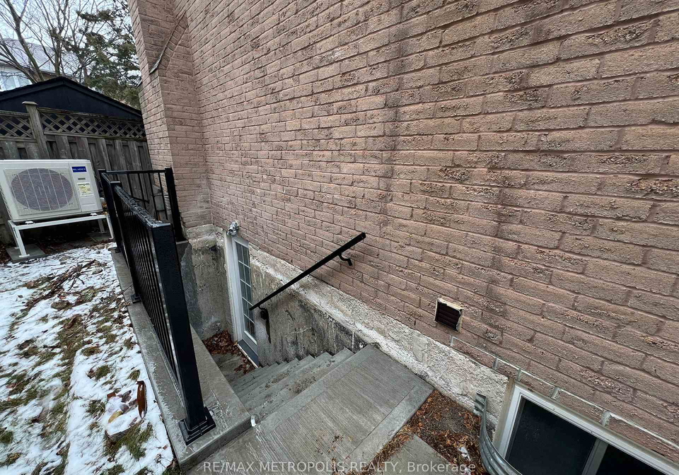 570-springview-drive-pickering-ontario-e13613842