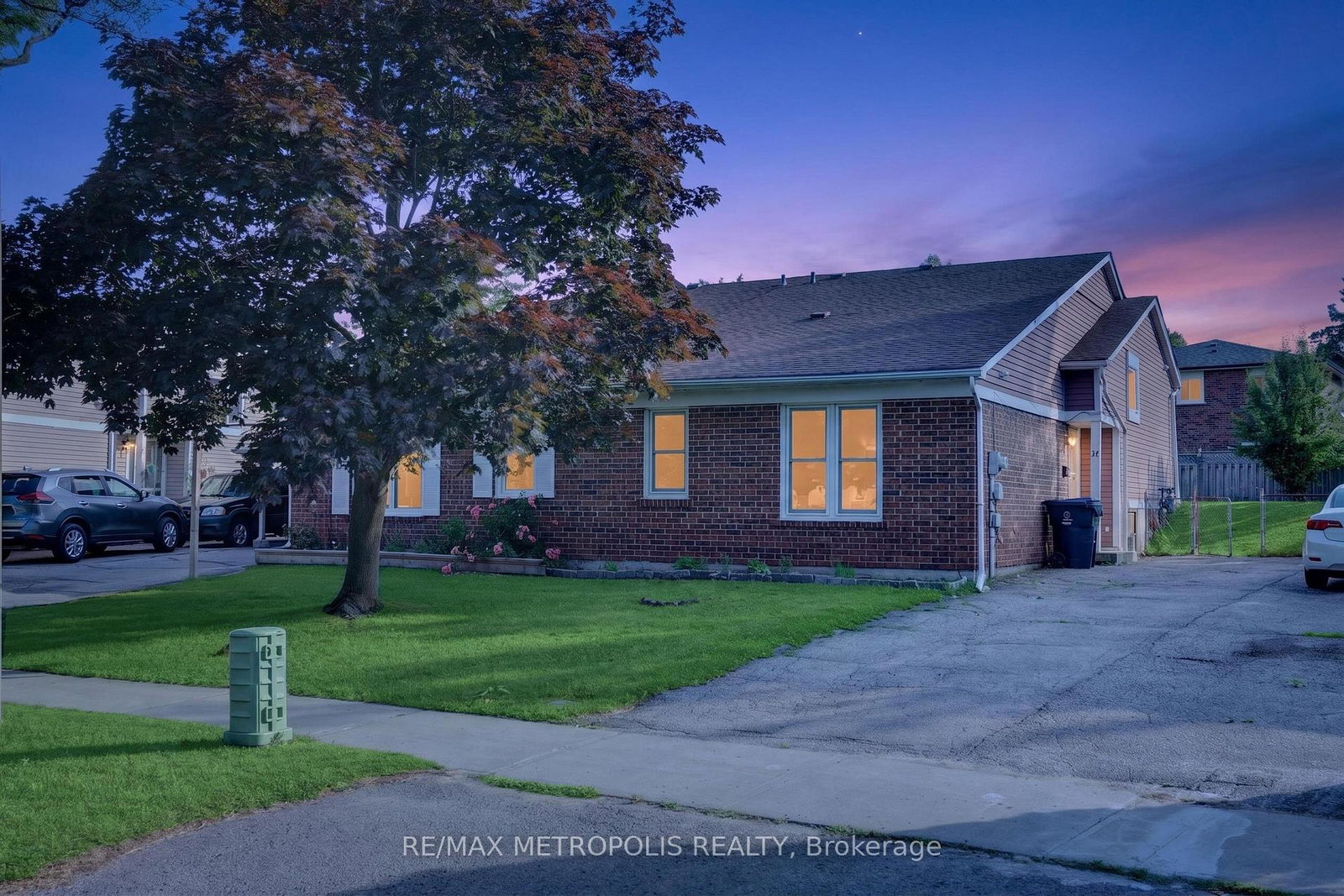 16-stanbridge-court-toronto-scarborough-ontario-e13613938