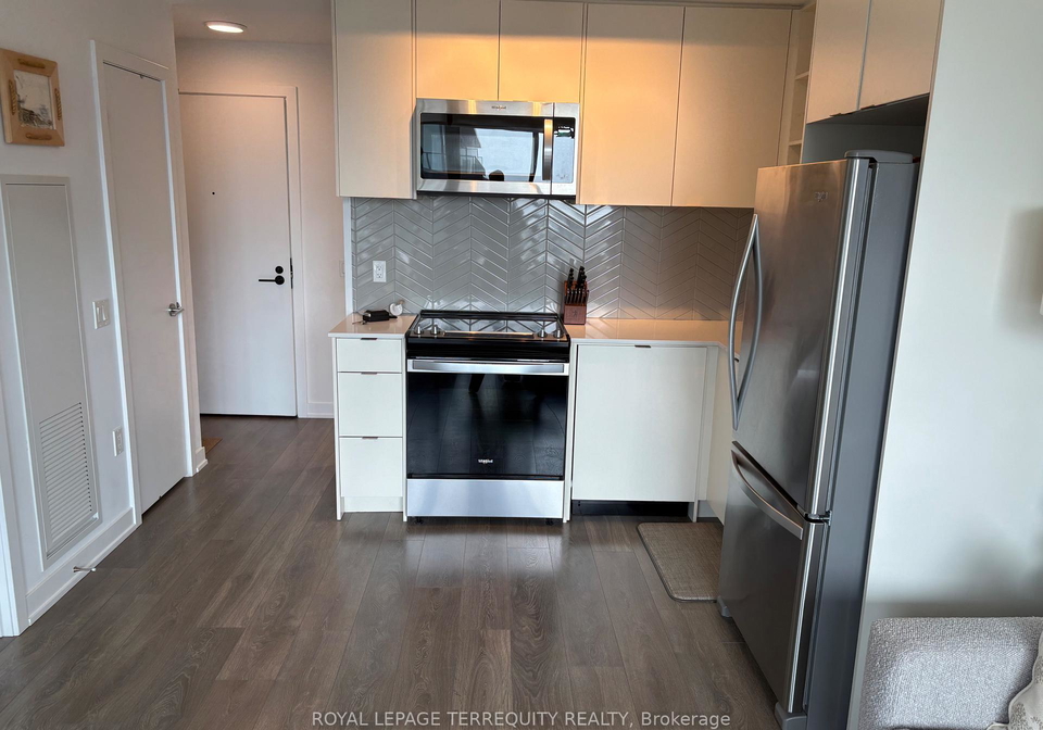 1606-charles-street-whitby-ontario-e13614224