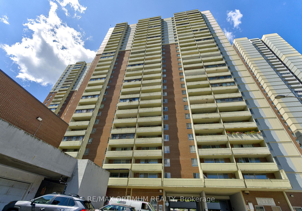 5-massey-square-toronto-east-york-ontario-e13614286