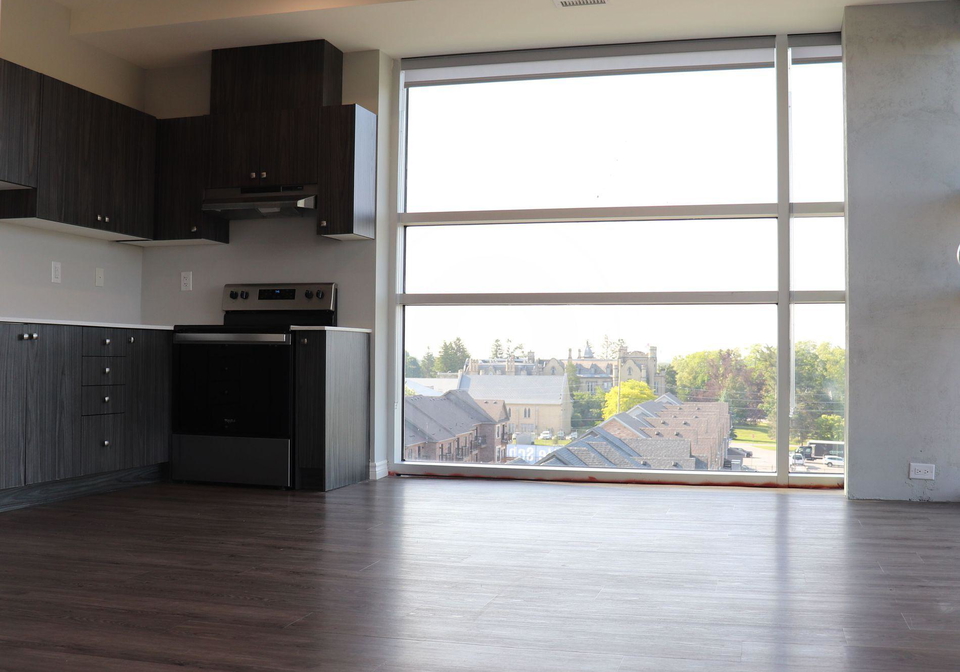 513-dundas-street-e-whitby-ontario-e13614476