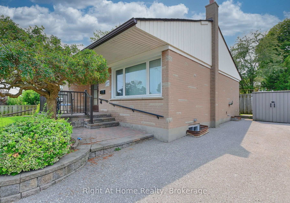 544-s-harmony-road-s-oshawa-ontario-e13615428